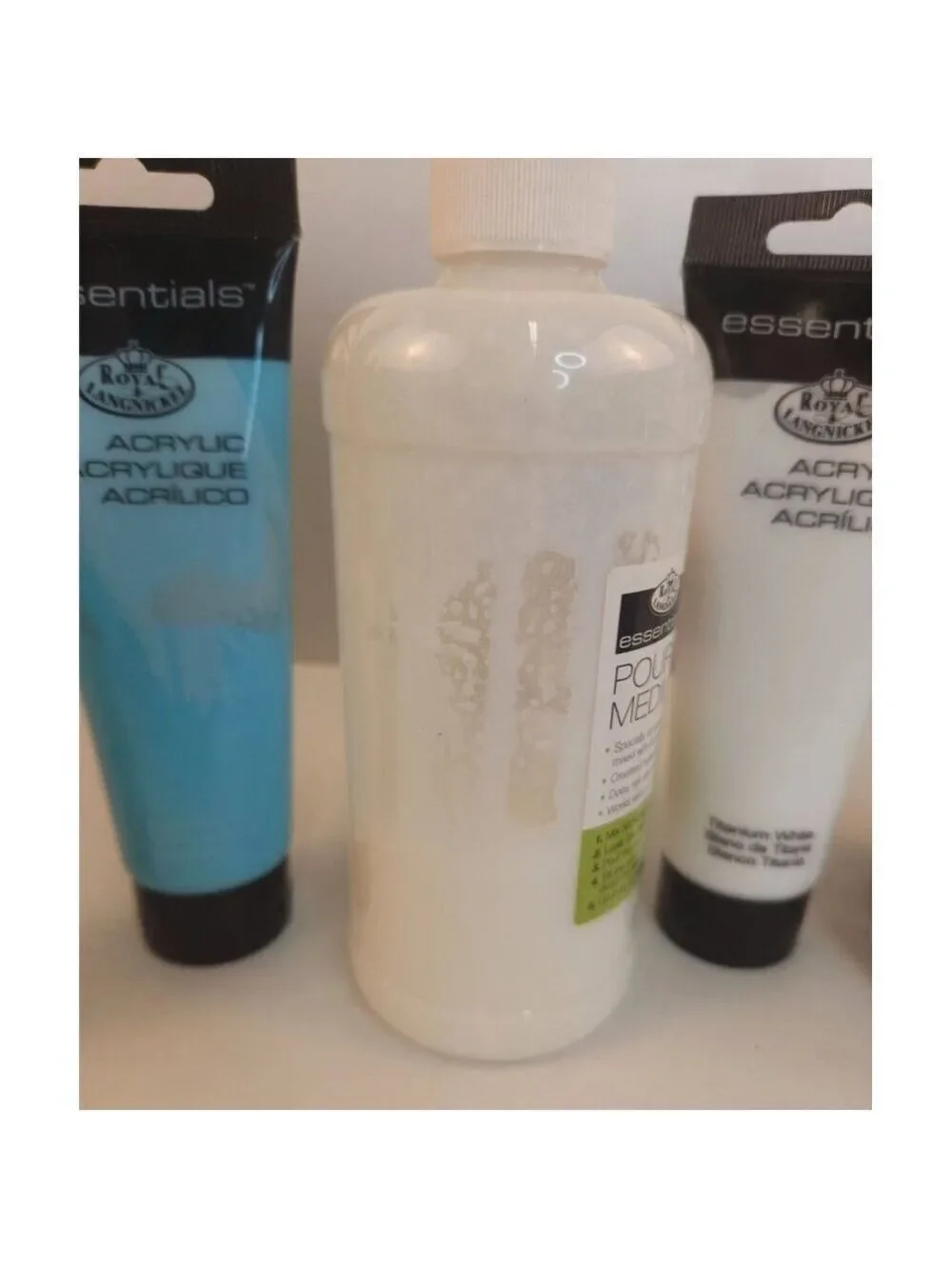Royal & Langnickel Acrylic Paint Set With Pouring Medium